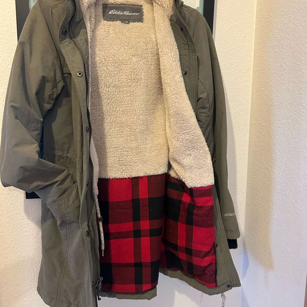 Eddie Bauer Women’s green Sherpa jacket/parka XS EX condition - Picture 2 of 5